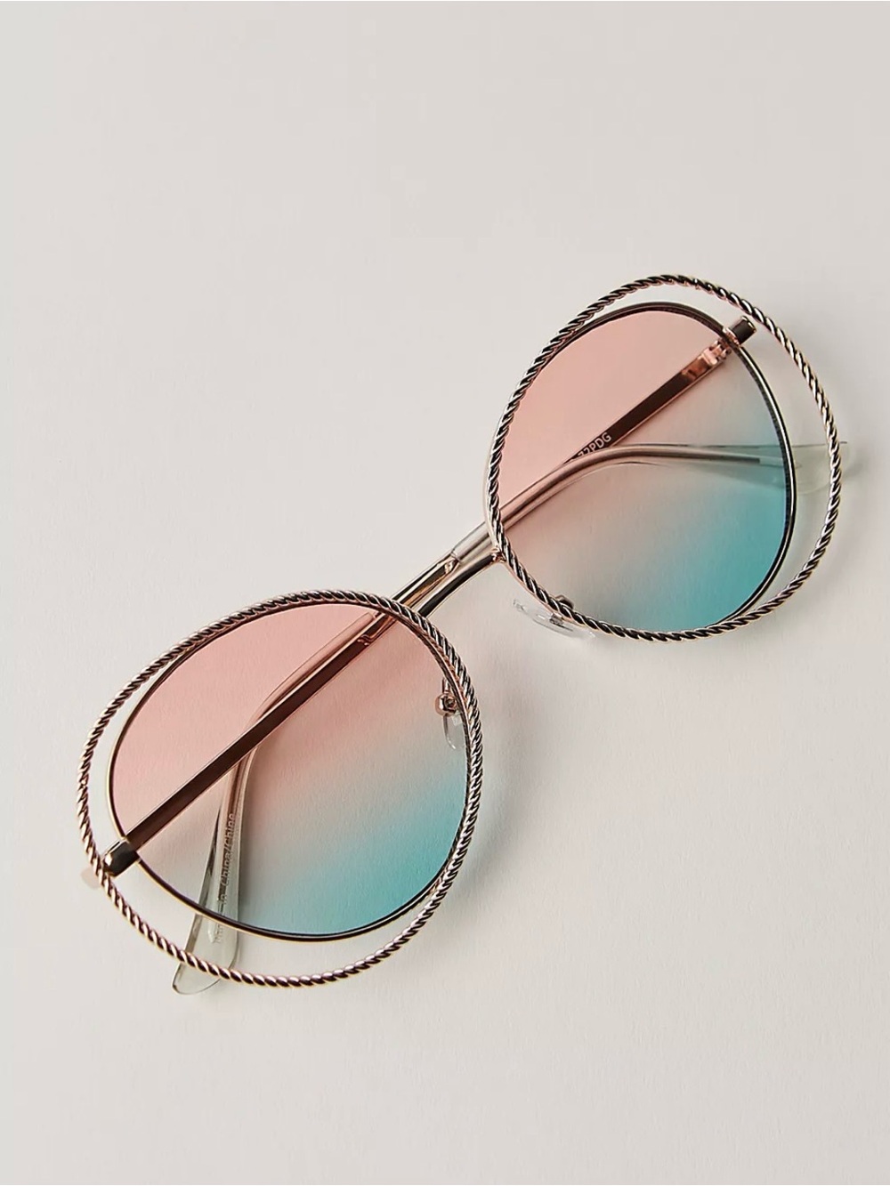 Free People Round Sunglasses in Pink & Blue Gradient